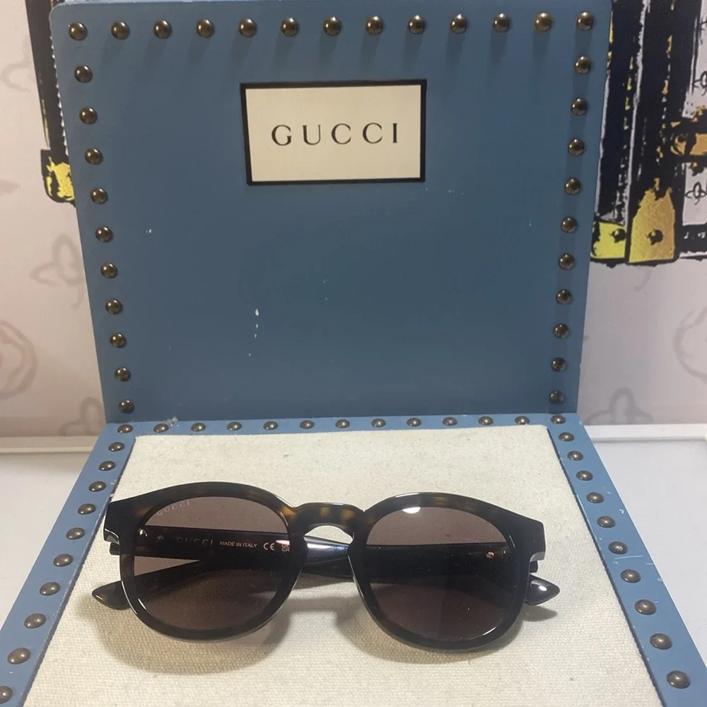 NWT Gucci SUNGLASSES GUCCI WEB GG0825S-002